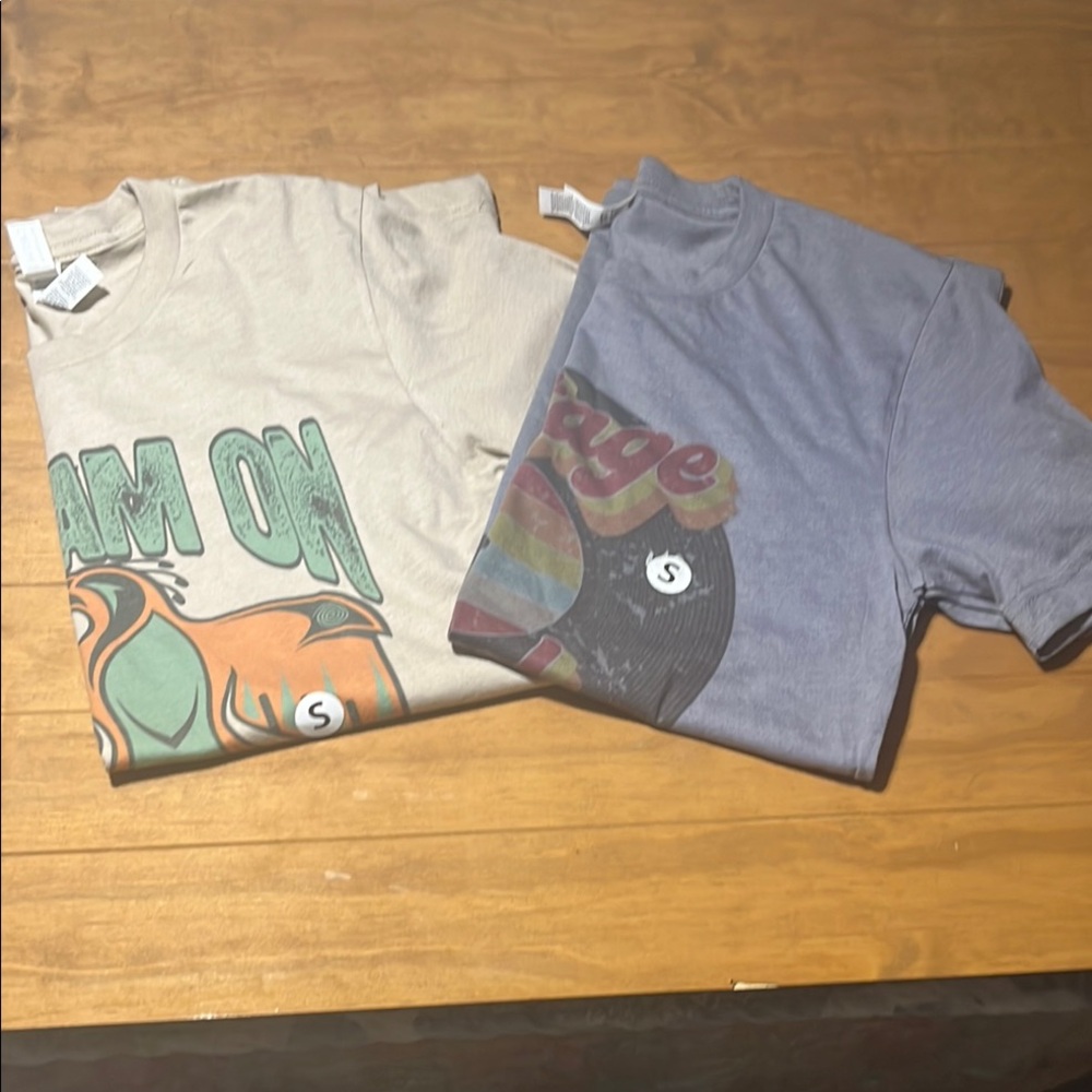Novelty tee’s